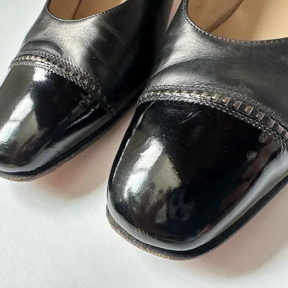 SALVATORE FERRAGAMO Women's Pumps - Black